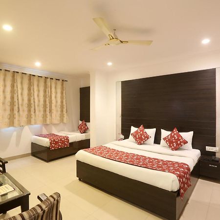 Airport Hotel Chanakya Delhi Нью-Делі Екстер'єр фото