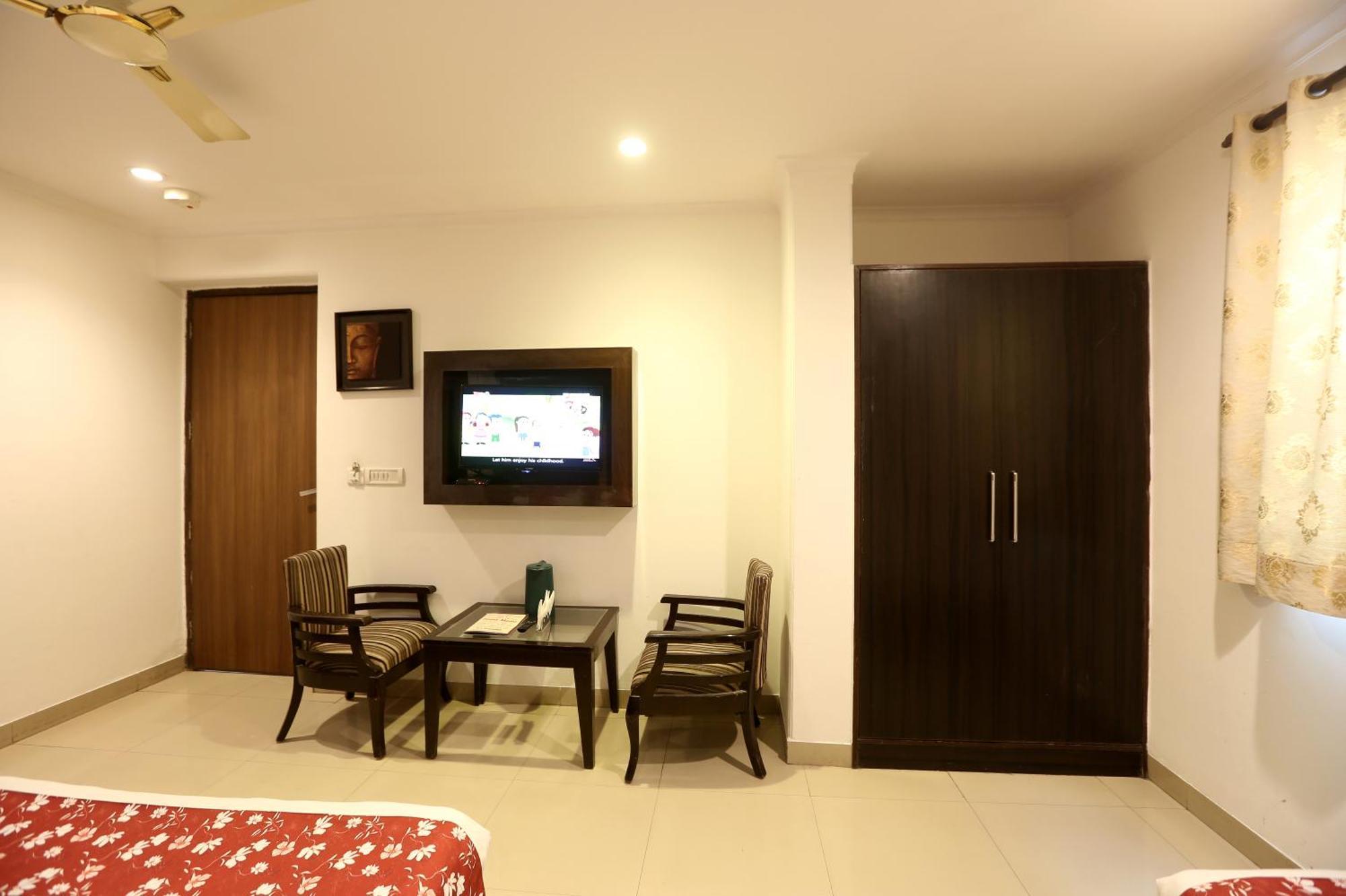 Airport Hotel Chanakya Delhi Нью-Делі Екстер'єр фото