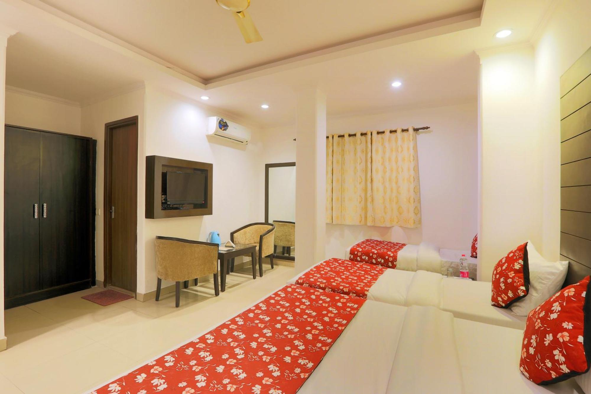 Airport Hotel Chanakya Delhi Нью-Делі Екстер'єр фото