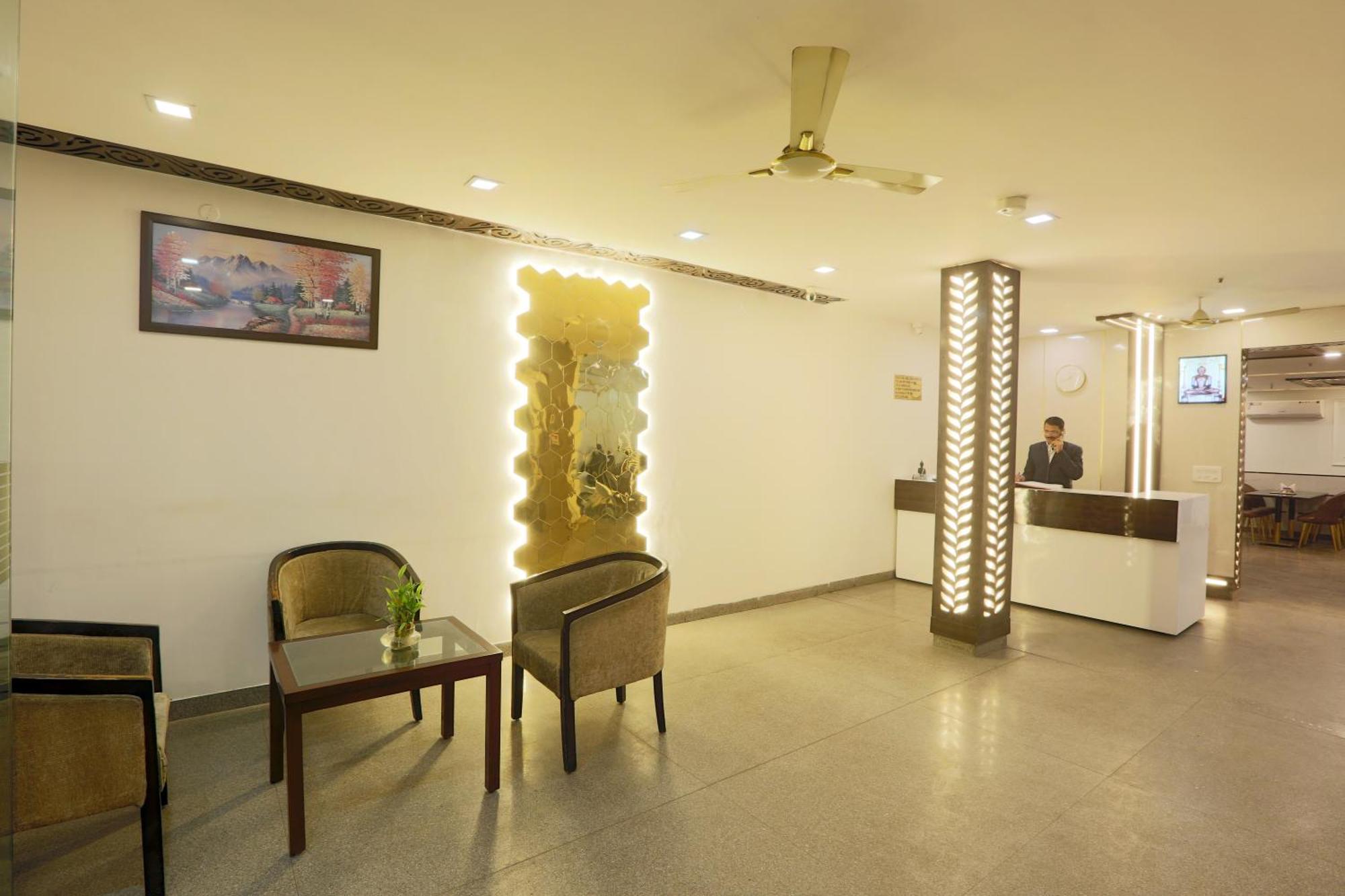 Airport Hotel Chanakya Delhi Нью-Делі Екстер'єр фото
