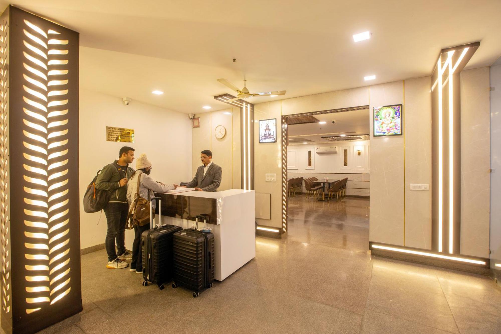 Airport Hotel Chanakya Delhi Нью-Делі Екстер'єр фото